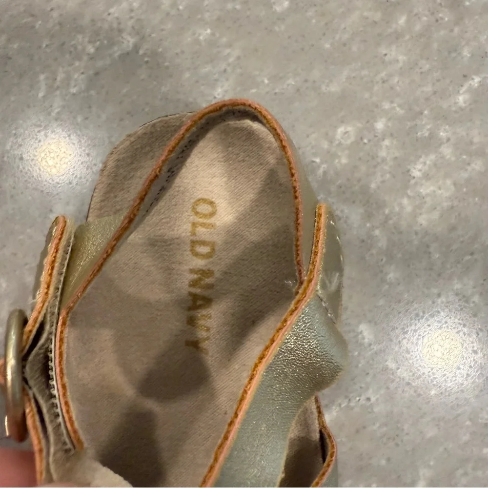 Old Navy Gold Metallic Buckle Slingback Sandals 6-12M EUC